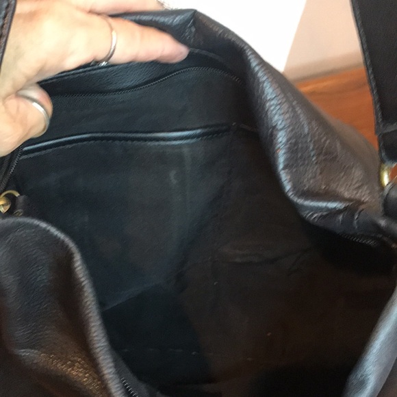 LEATHER ST. JOHN’S BAY SHOULDER BAG - Picture 7 of 11